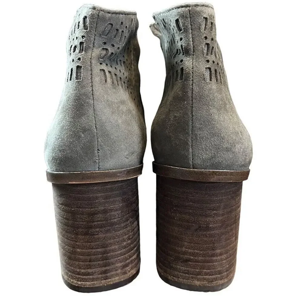 Vince Camuto good used
